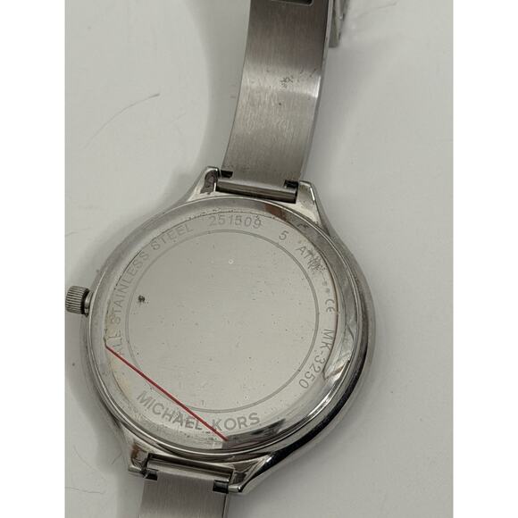 MICHAEL KORS MK Silver Rhinestone Ladies Watch, EUC With box + battery